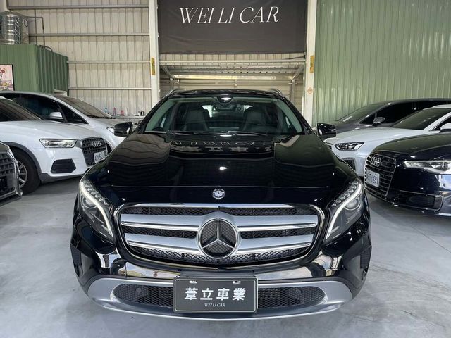 M-BENZ賓士 GLA200  第2張相片