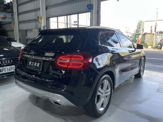 M-BENZ賓士 GLA200  第4張相片