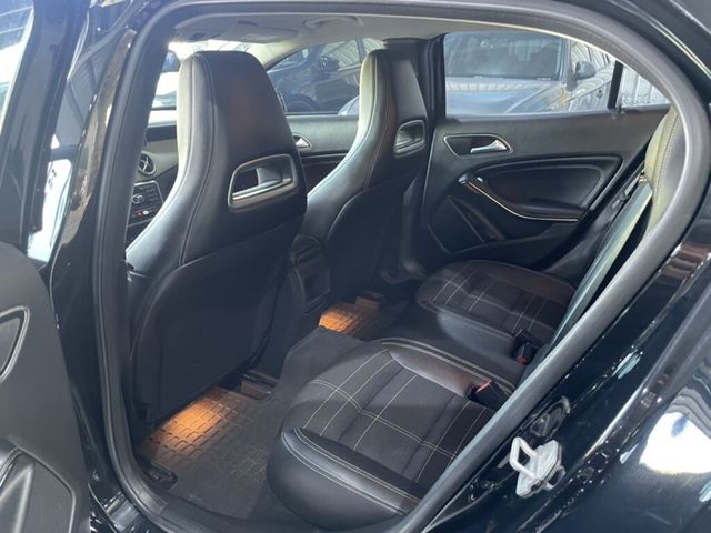 M-BENZ賓士 GLA200  第9張相片