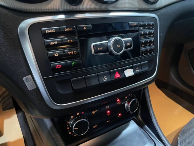 M-BENZ賓士 GLA200  第10張相片