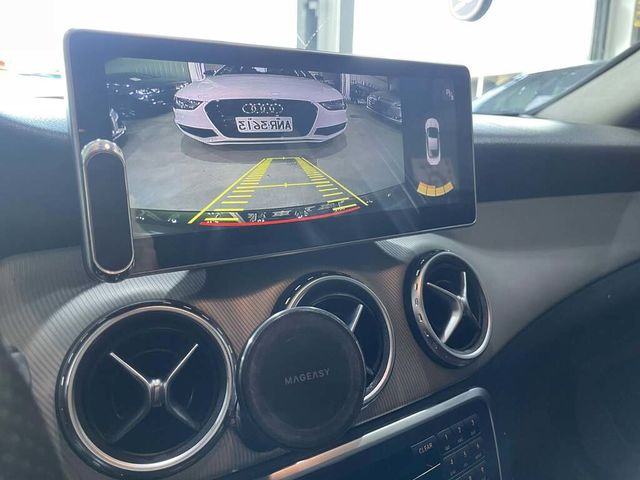 M-BENZ賓士 GLA200  第13張相片