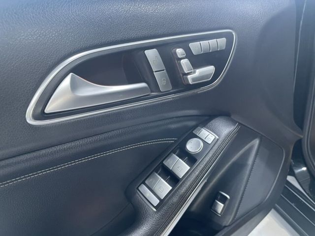 M-BENZ賓士 GLA200  第15張相片