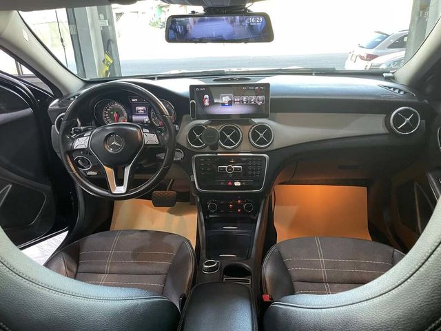 M-BENZ賓士 GLA200  第17張相片