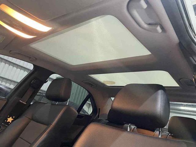 M-BENZ賓士 E200  第11張相片