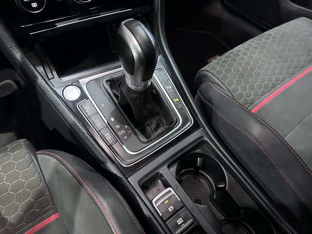 VOLKSWAGEN福斯 GOLF GTI  第13張相片