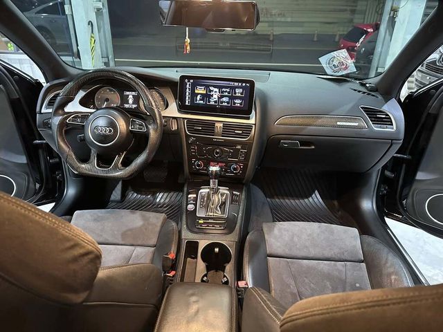 AUDI奧迪 S4  第10張相片