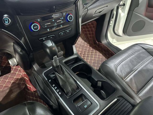 FORD福特 KUGA  第7張相片