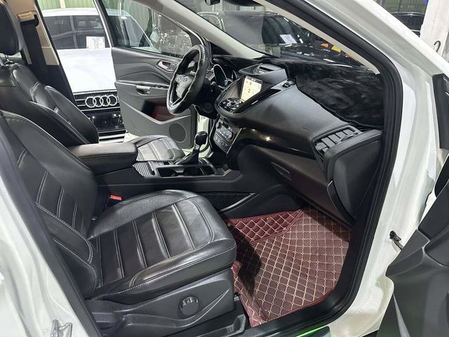 FORD福特 KUGA  第15張相片