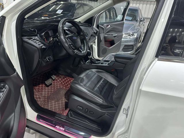 FORD福特 KUGA  第17張相片