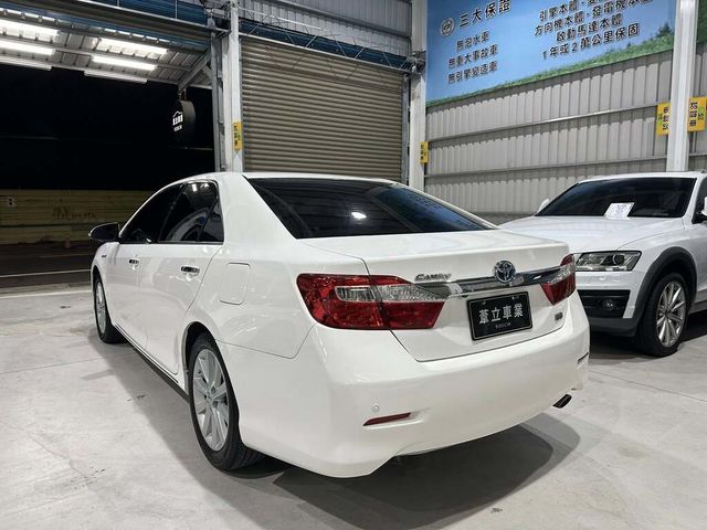 TOYOTA豐田 CAMRY HYBRID  第4張相片