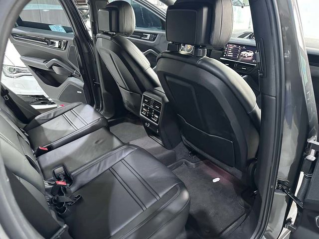 PORSCHE保時捷 CAYENNE  第13張相片