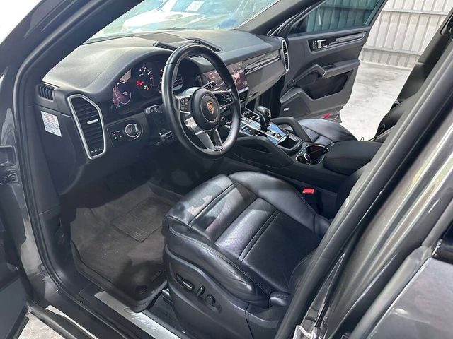 PORSCHE保時捷 CAYENNE  第18張相片