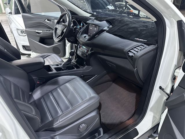 FORD福特 KUGA  第17張相片