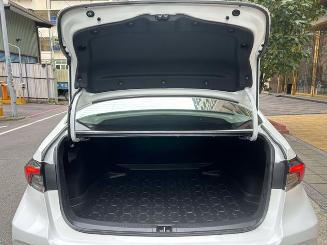 Toyota ALTIS  第17張相片