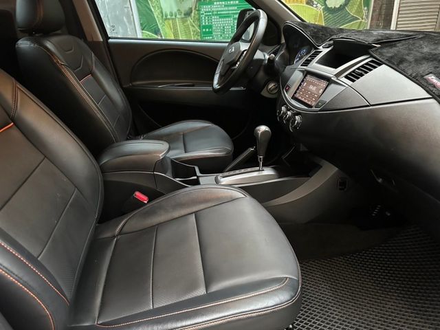 Mitsubishi Zinger  第11張相片