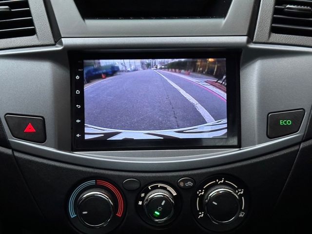 Mitsubishi Zinger  第12張相片