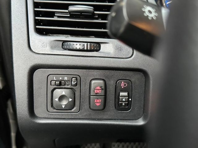 Mitsubishi Zinger  第13張相片