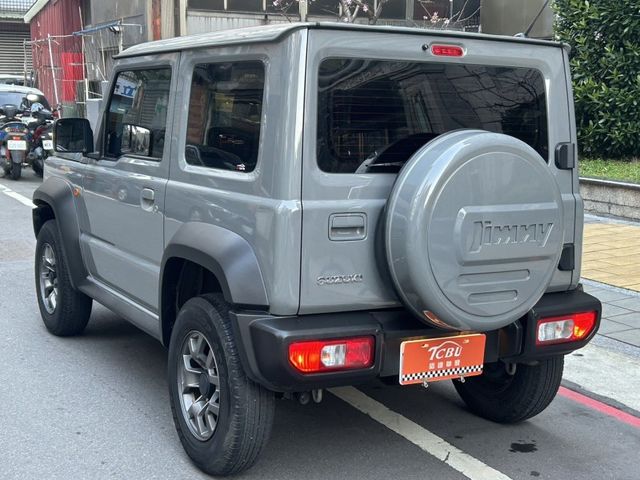 Suzuki Jimny  第7張相片