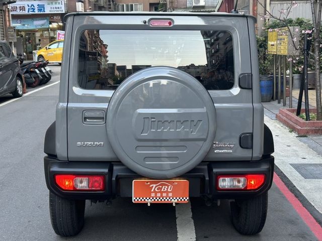 Suzuki Jimny  第8張相片