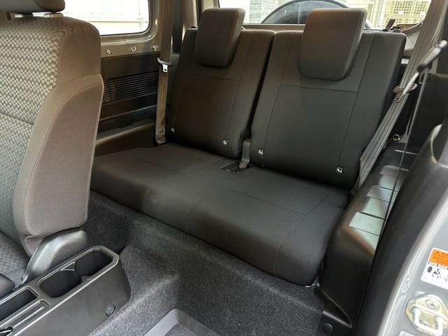 Suzuki Jimny  第13張相片