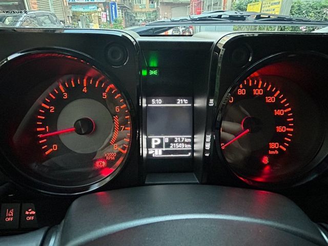 Suzuki Jimny  第16張相片