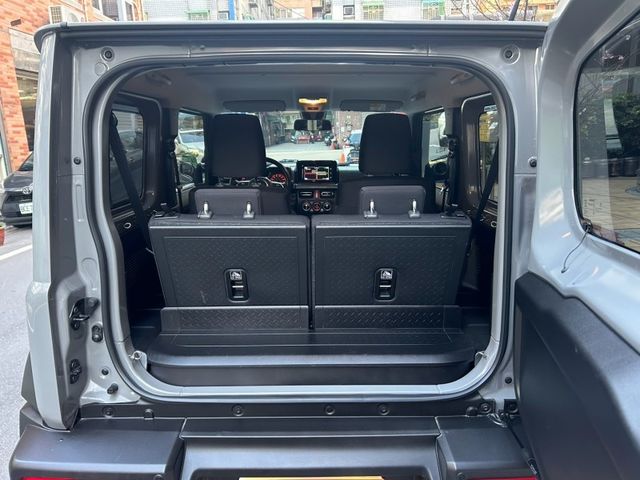 Suzuki Jimny  第18張相片