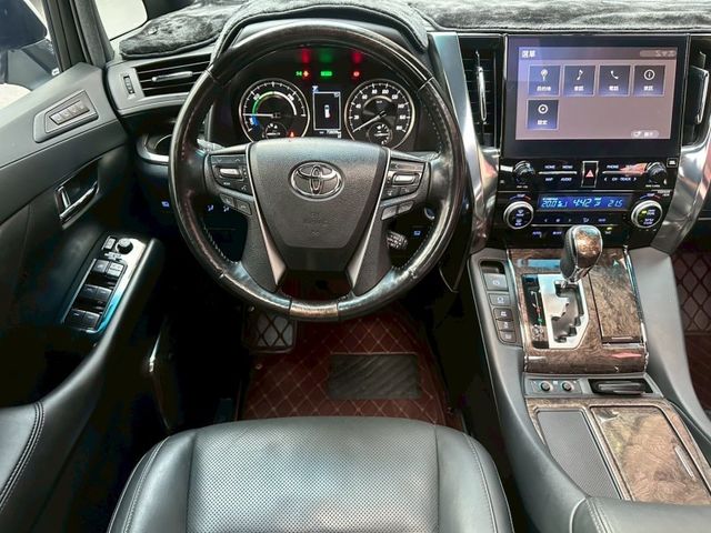 Toyota ALPHARD  第11張相片