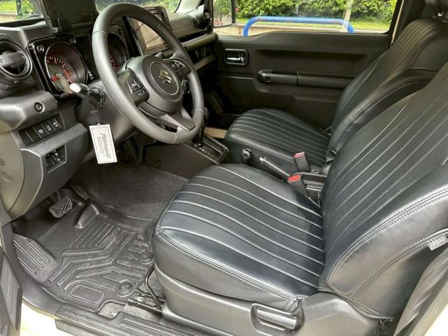 Suzuki Jimny  第11張相片