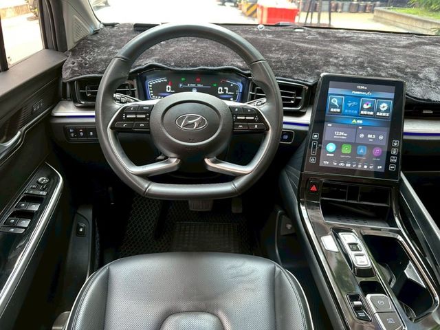 Hyundai Custin  第11張相片
