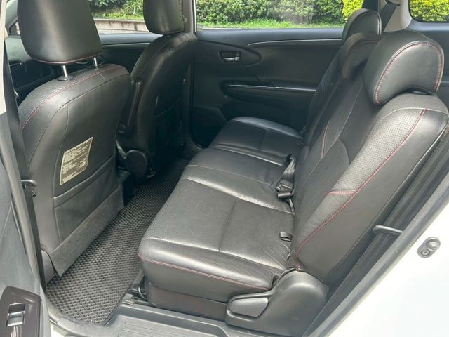 Toyota Wish  第13張相片