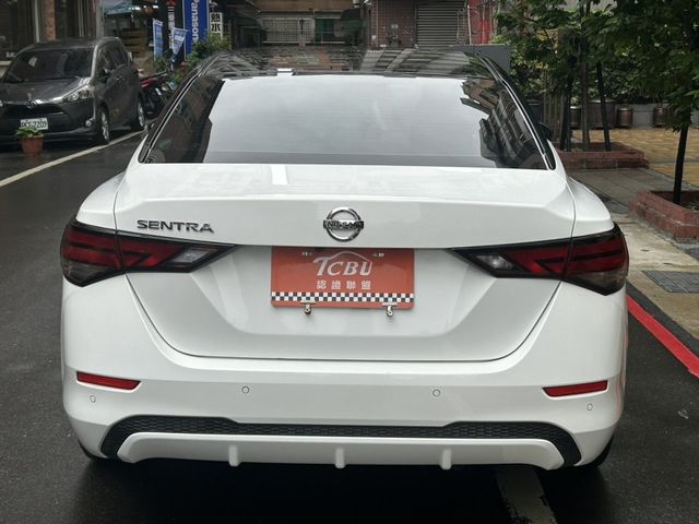 Nissan Sentra  第8張相片