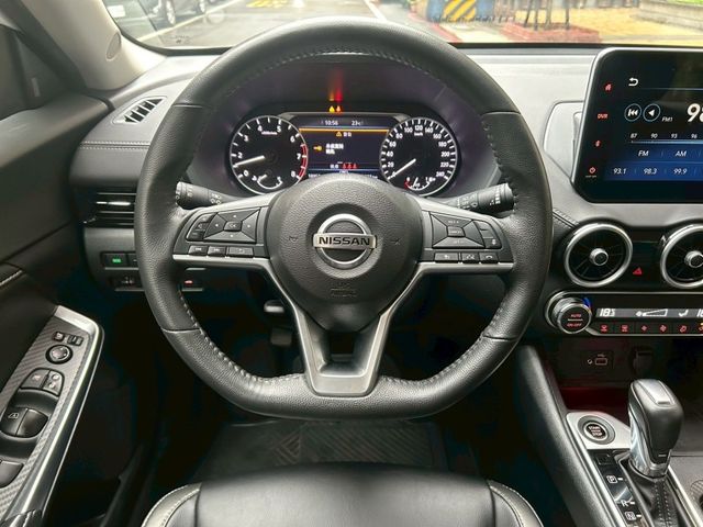 Nissan Sentra  第10張相片