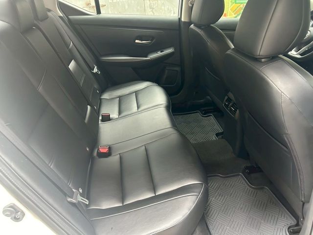 Nissan Sentra  第13張相片
