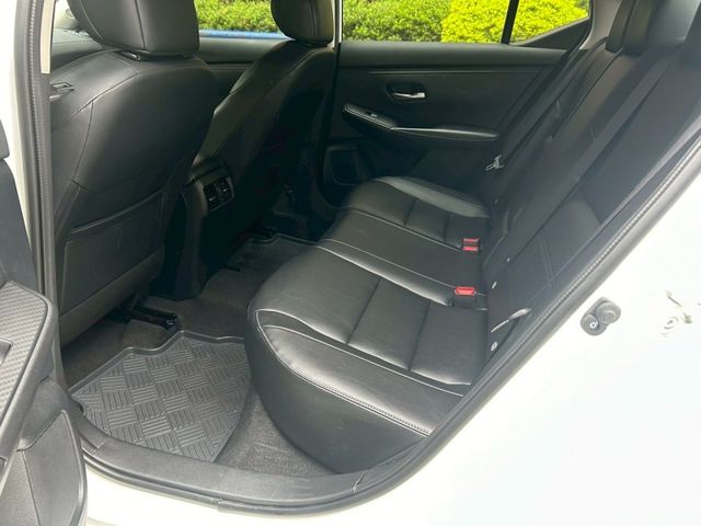 Nissan Sentra  第14張相片