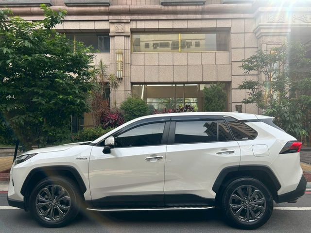 Toyota RAV4  第6張相片