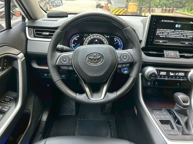 Toyota RAV4  第10張相片