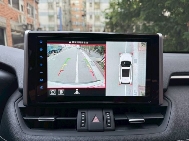 Toyota RAV4  第16張相片