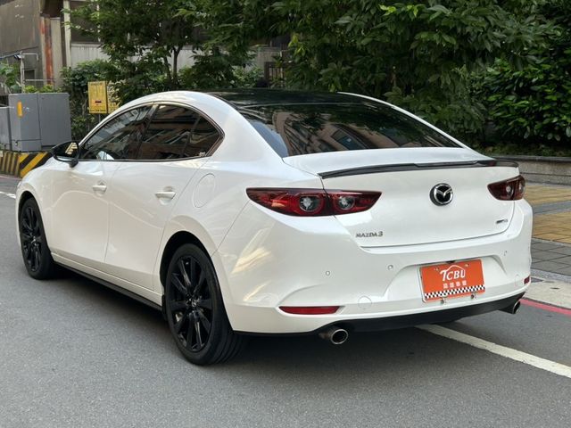 Mazda Mazda3  第7張相片