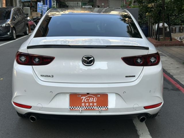 Mazda Mazda3  第8張相片