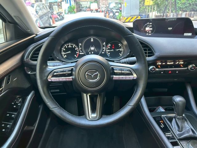 Mazda Mazda3  第10張相片