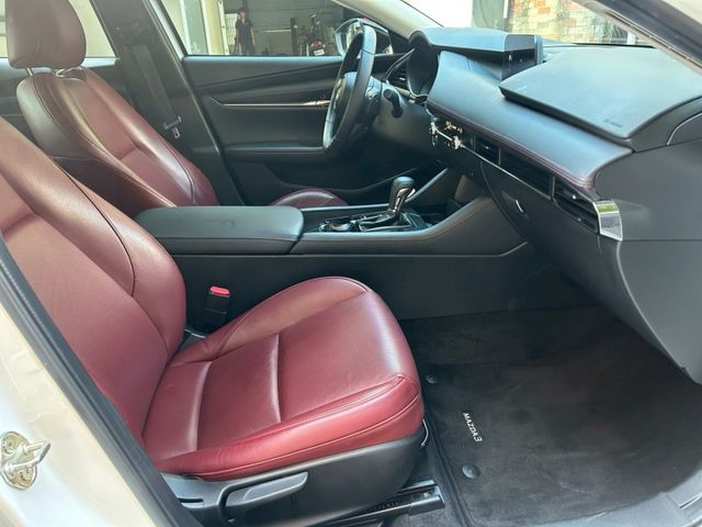 Mazda Mazda3  第12張相片