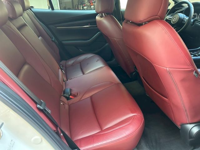 Mazda Mazda3  第13張相片
