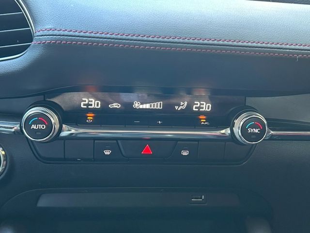 Mazda Mazda3  第16張相片