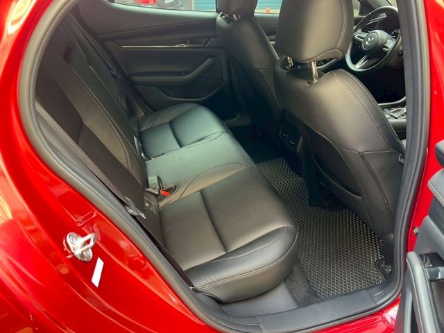 Mazda Mazda3  第14張相片