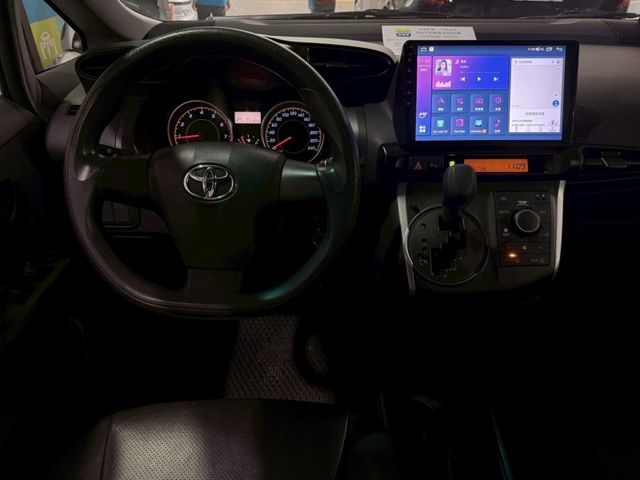 Toyota Wish  第10張相片