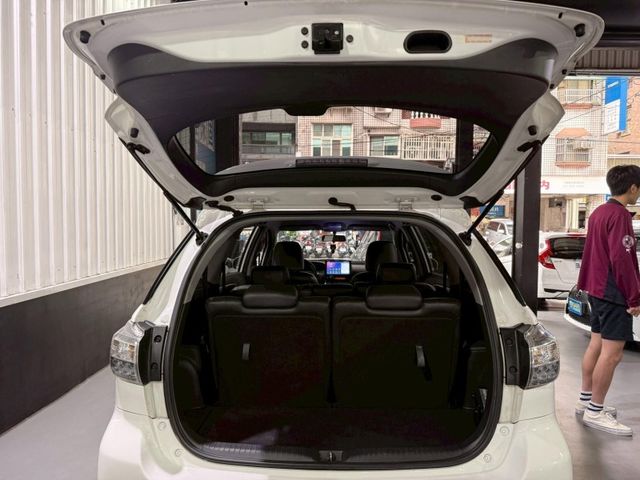 Toyota Wish  第13張相片