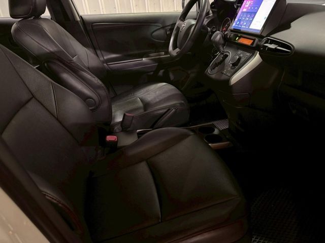 Toyota Wish  第15張相片