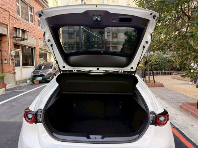 BOSE旗艦版、跑一萬公里  第13張相片