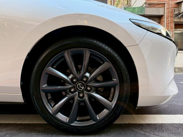 BOSE旗艦版、跑一萬公里  第20張相片