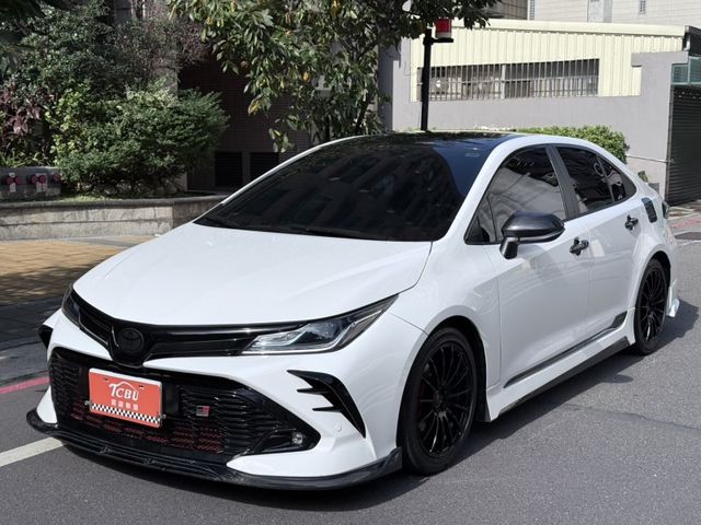 全車精品改裝 僅跑1萬  第2張相片